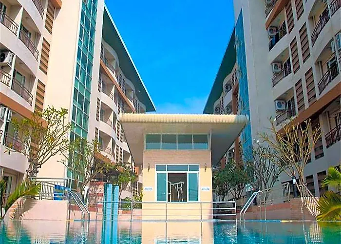 ゲストハウス Charoenkrung Place 3*